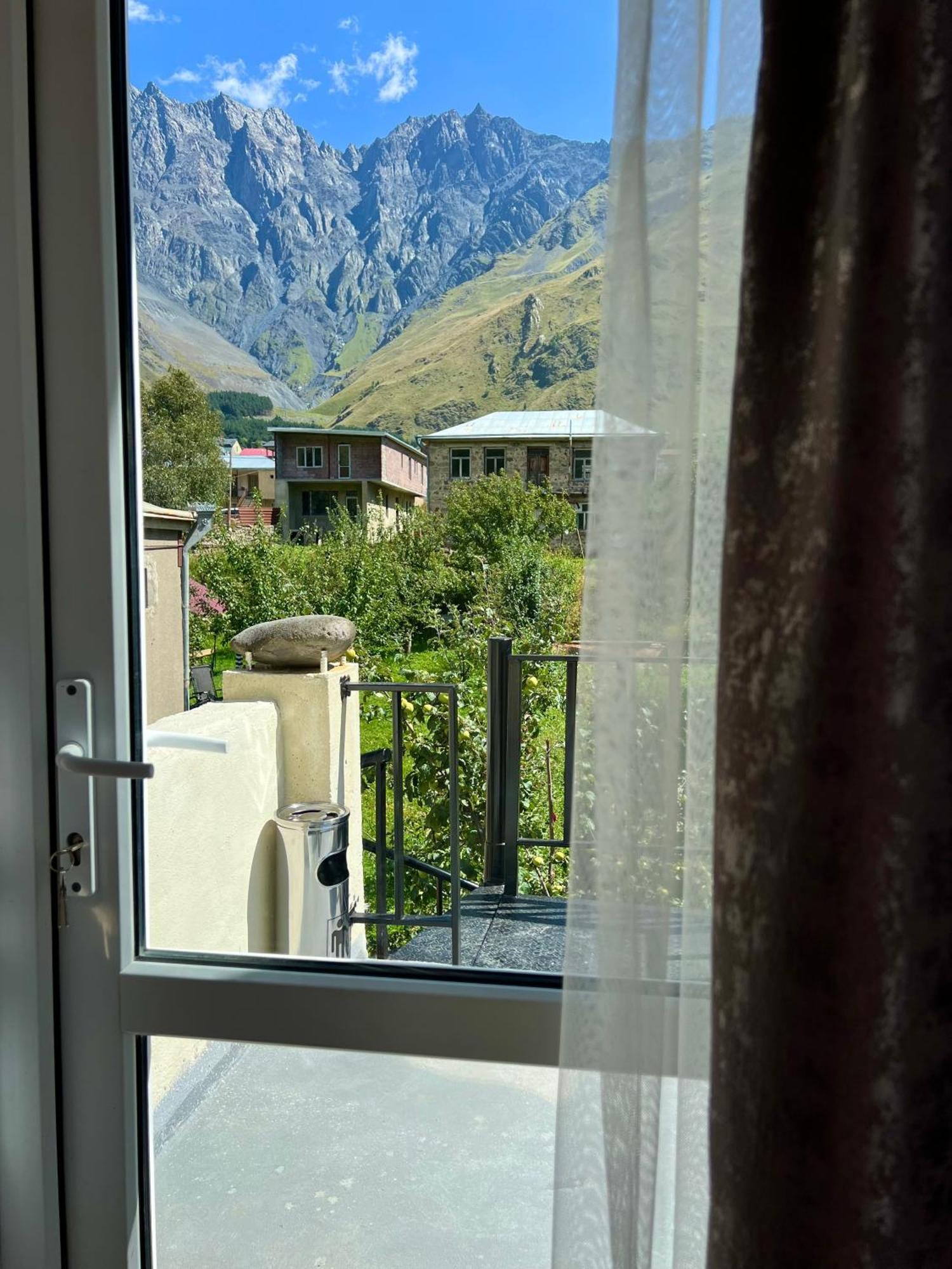 Kazbegi Green Yard Extérieur photo