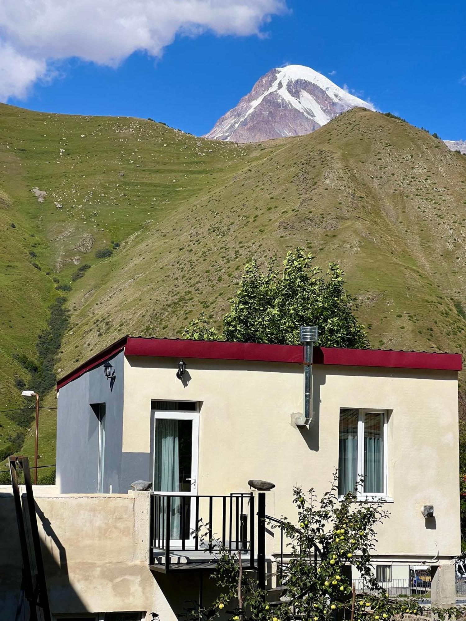 Kazbegi Green Yard Extérieur photo
